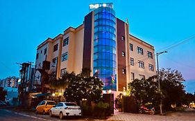 Hotel The Leaf - Gomti Nagar Lucknow